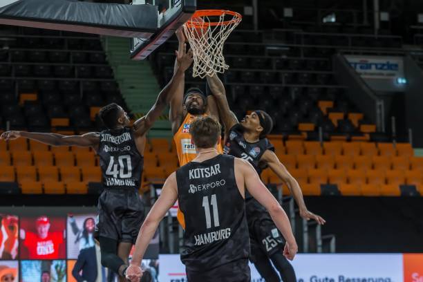 事树立了标 事树立了标