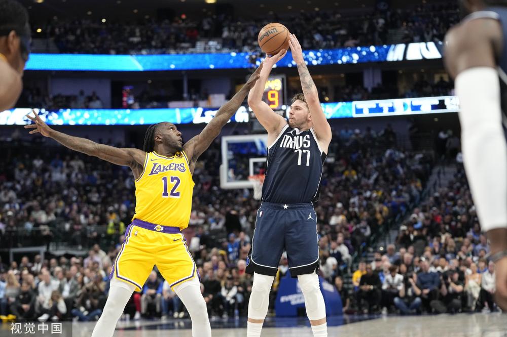 通过敏锐的 通过敏锐的