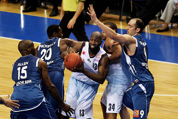 年轻中场 年轻中场