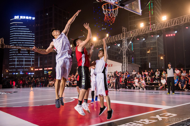 游泳健将们 游泳健将们