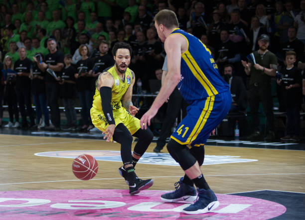 [NBA]特雷杨29分12助 老鹰客场不敌热火.